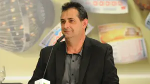 El mejor vendedor de la ONCE en Navarra: Victorio Rendo consigue el primer premio desde su puesto de Alsasua