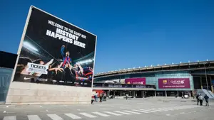 La remontada histórica del FC Barcelona ante el PSG ya tiene su imagen oficial y luce a la entrada del Camp Nou