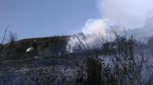 Incendios en Navarra: arde el tejado de una vivienda en Peralta y un campo cercano a la finca de Hermoso de Mendoza en Zarapuz