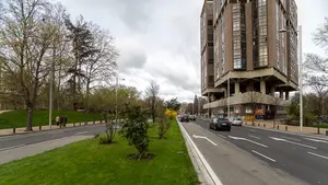 El Parlamento foral rechaza oponerse al cambio de nombre de la avenida del Ej&eacute;rcito