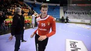 El portero del Helvetia Sergey Hernández es la gran novedad en la convocatoria de la selección, ante Alemania