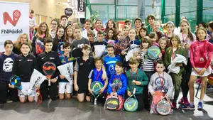 160 niños participan en el circuito de menores de pádel en Beriáin, clasificatorio para el nacional en Málaga