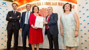 Brindis por un negocio de 145 años: premian a la familia Esparza, la encargada de abastecer Navarra con sus bebidas y licores