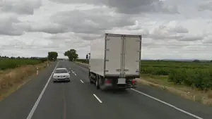 Dos vecinos de Cintru&eacute;nigo son trasladados de urgencia tras chocar entre s&iacute; los veh&iacute;culos en los que viajaban