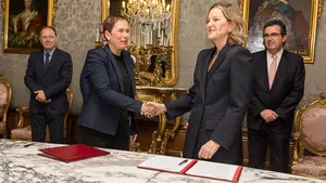 Se hace efectiva la donación del multimillonario Amancio Ortega para nuevos equipos de oncología en Navarra