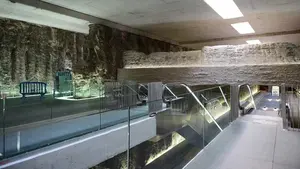 Muere un hombre atrapado en un ascensor de la estación de metro de Granada