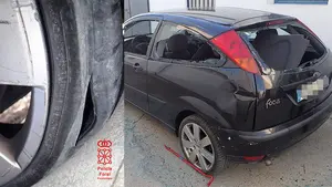 Les raja las ruedas del coche y les rompe las ventanillas para que no huyan de Murchante: intentaban robarle en casa