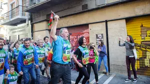 Asirón, sobre la ikurriña: "La sensibilidad de Pamplona está más reflejada con las cinco banderas en el balcón"