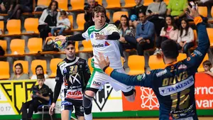 Helvetia sigue imbatido: los de Apezetxea remontan cinco goles en contra y ganan en la pista del Ángel Ximénez