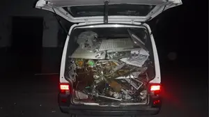 Detenciones de madrugada: pillan a cuatro personas robando material metálico en el antiguo matadero de Pamplona