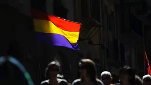 Los jueces anulan la colocación de la bandera republicana en el Ayuntamiento de Barañáin