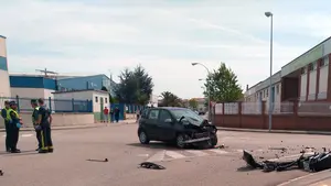 Muere un motorista de 33 años en San Adrián después de chocar su moto con un coche en el polígono industrial