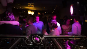 Desalojan y denuncian a un bar de Pamplona por albergar a más de 200 personas cuando estaba limitado a 96