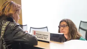 "Una desproporción absoluta": ya se conoce el número de plazas en euskera para la futura oposición de Educación