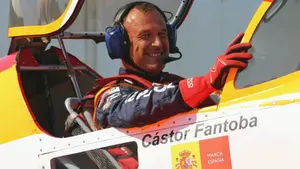 El navarro Cástor Fantoba, campeón de España de vuelo acrobático por octava vez