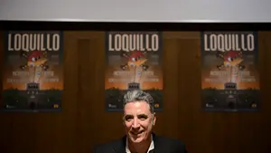Más 'Rock & roll': Loquillo presenta por sorpresa en Pamplona el concierto que ofrecerá en la Ciudadela en unas semanas