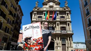 Caravinagre 'despierta' la simpatía de Pamplona: el kiliki protagoniza un año más el cartel que anuncia las fiestas de San Fermín