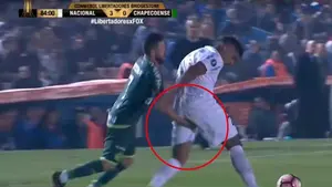 As&iacute; fue el momento en el que Rossi le 'meti&oacute; mano' al capit&aacute;n del Nacional