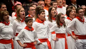 Las emocionantes jotas que se han cantado en Baluarte para homenajear a la histórica cantante pamplonesa Pilarín Bueno