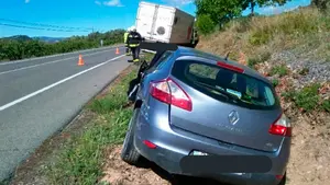 El conductor de un coche resulta herido tras chocar contra un camión en Fitero 