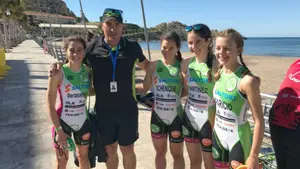 El Saltoki Trikideak consiguió el doblete al imponerse en los campeonatos de España escolares femeninos de triatlón
