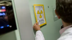 ¡Peligro radiactivo! Conoce los 'búnkeres' que el Complejo Hospitalario de Navarra ha inaugurado para tratar el cáncer de tiroides
