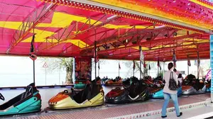 Fallece un feriante al explotar el remolque de su atracci&oacute;n de autos de choque, en el que descansaba en Salamanca