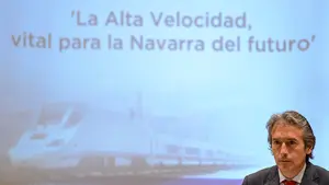 Tres socios del Gobierno de Barkos plantan a De la Serna en la presentación del proyecto del TAV navarro