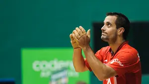 El navarro Oinatz Bengoetxea da la gran sorpresa arrollando a Urrutikoetxea en el Labrit y jugará la final