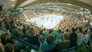 El Helvetia quiere celebrar este sábado ante el Barcelona los 50 años de su primer ascenso a División de honor