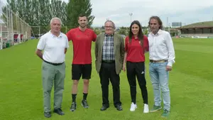 Osasuna presenta el proyecto del equipo de fútbol femenino 2017-18 con la ausencia del directivo Pedro Baile