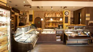 Entran a robar de madrugada en una conocida y muy visitada cafetería de la cuenca de Pamplona