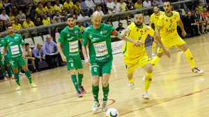Osasuna Magna cae goleado en Jaén y se lo jugará todo en el tercer partido del play off