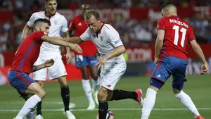 La tertulia rojilla de Rne en Navarra critica el desastroso partido de Osasuna jugado en el Sánchez Pizjuán