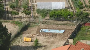 Un 'juguete' para el verano: roban en un tractor una piscina de Pitillas y la instalan en su finca de Caparroso