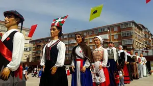 Denuncian que Bildu permita a la comparsa de gigantes de Berriozar 'amenizar' un acto de apoyo a presos etarras este sábado