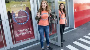 Pamplona sí se 'come un rosco': cientos de personas participan en el casting de Pasapalabra en Navarra