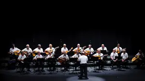 El 'Memoria Manuel Turrillas' reúne a músicos y bailarines de toda Navarra sobre el escenario de Baluarte