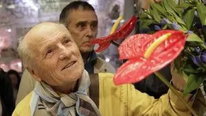 Antonio López y Juan José Aquerreta, de compras en Mercado del Ensanche de Pamplona para preparar sus bodegones