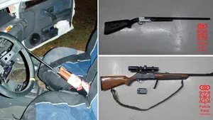 Pillados dos cazadores furtivos en Ablitas cazando desde un coche con un arma prohibida y un menor a bordo
