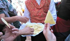 El pueblo de Navarra que convierte este fin de semana su queso m&aacute;s famoso en una fiesta con migas, cordero y pastores