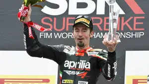 El motociclista italiano Max Biaggi ha sido ingresado este viernes en estado grave en un hospital de Roma