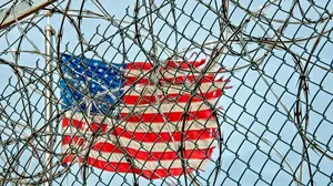 Un arquitecto navarro pasa 40 días en prisión en EEUU por haber viajado con su familia a las ruinas romanas de Palmira