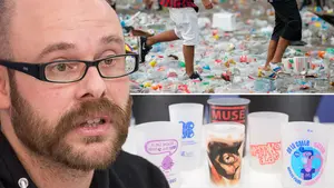 Los bares de Pamplona se enfadan con Cuenca por culparles de la suciedad en San Fermín: piden consensuar el uso del vaso reutilizable