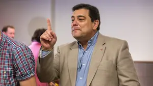 Pedro Baile afirma que el director general Fran Canal "se ha hecho con un club sin pagar y además cobrando" 