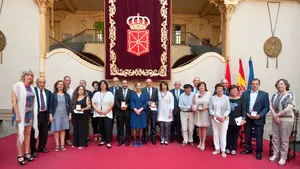 Siete instituciones y personalidades de la sociedad navarra reciben la Cruz de Carlos III El Noble