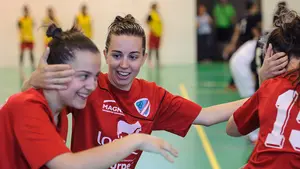 Las jugadoras del Lacturale ultiman su puesta a punto este sábado en Azoz enfrentándose al Xota FS Femenino