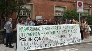 El sector de la intervención social protesta y reclama un convenio para Navarra ante la "precariedad" laboral