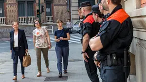 Críticas a que la vigilancia nocturna del Parlamento la hará "personal distinto al de la mañana y la tarde"