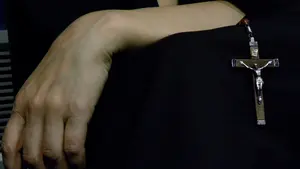 Le rompen la nariz "por monja": un joven de unos 25 a&ntilde;os aborda por la calle a una religiosa para agredirla sin motivo alguno